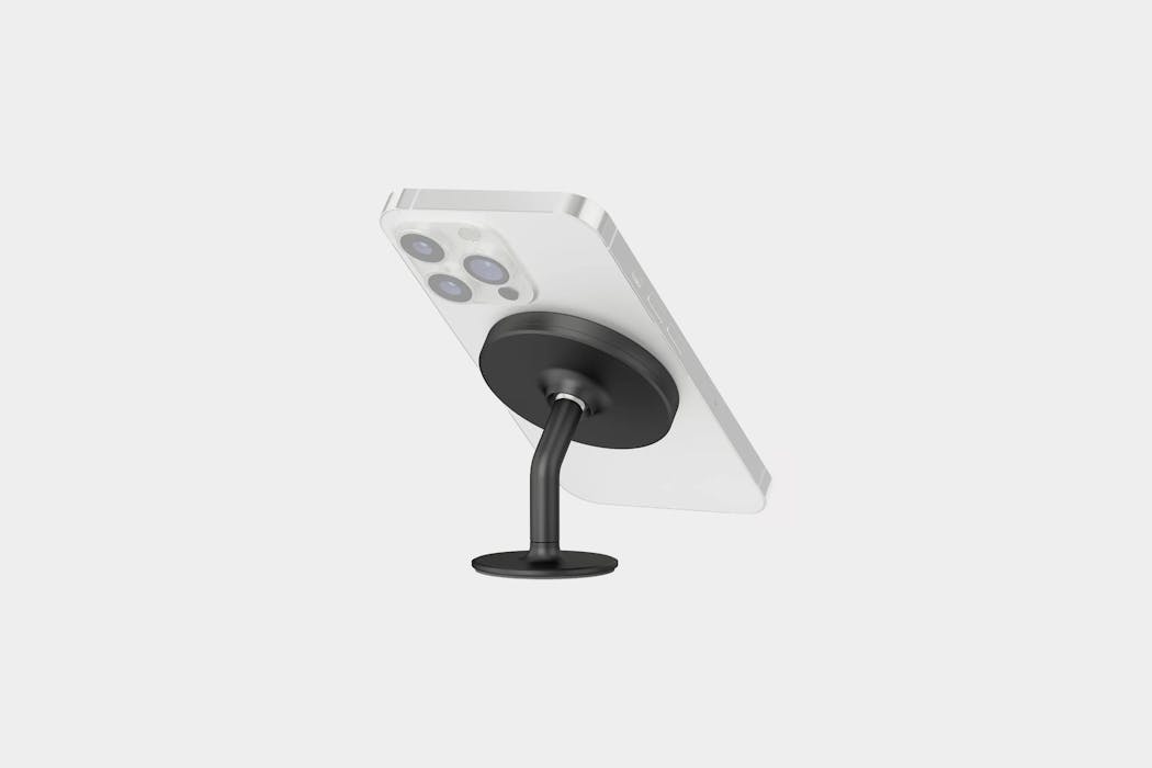 Moment Adjustable Dash Car Mount for MagSafe