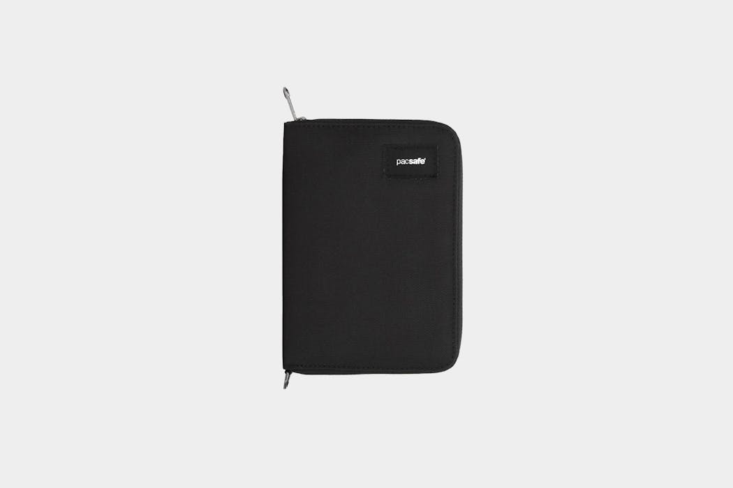 Pacsafe RFIDsafe Compact Travel Organizer